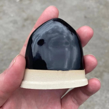 glazur-10050-prosto-chyernaya-ovo-ceramics-2