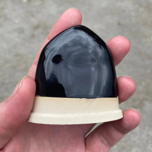 glazur-10050-prosto-chyernaya-ovo-ceramics-2